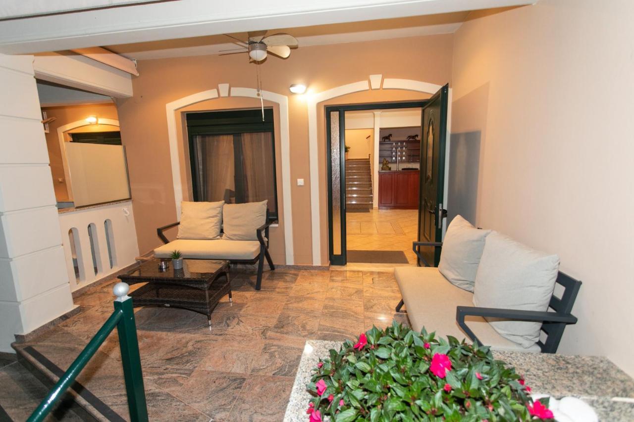 Lady Elena Hotel Ammoudia Exterior photo